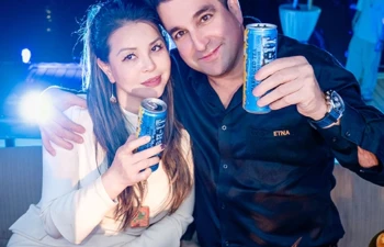 crush-it people having a drink