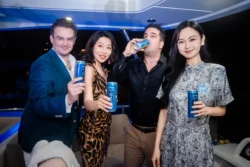 crush-it people having a drink