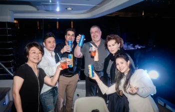 crush-it people having a drink